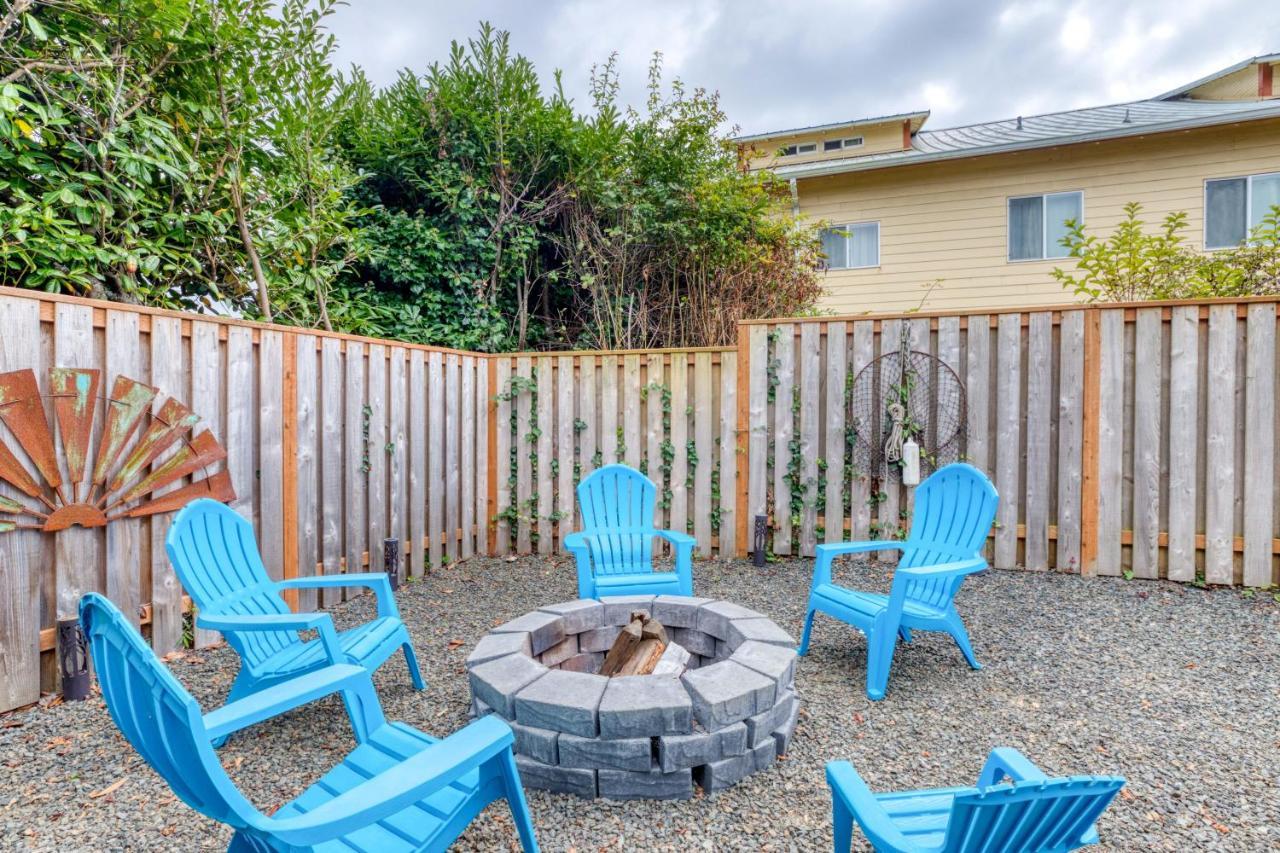 On The Rocks Villa Rockaway Beach Exterior photo