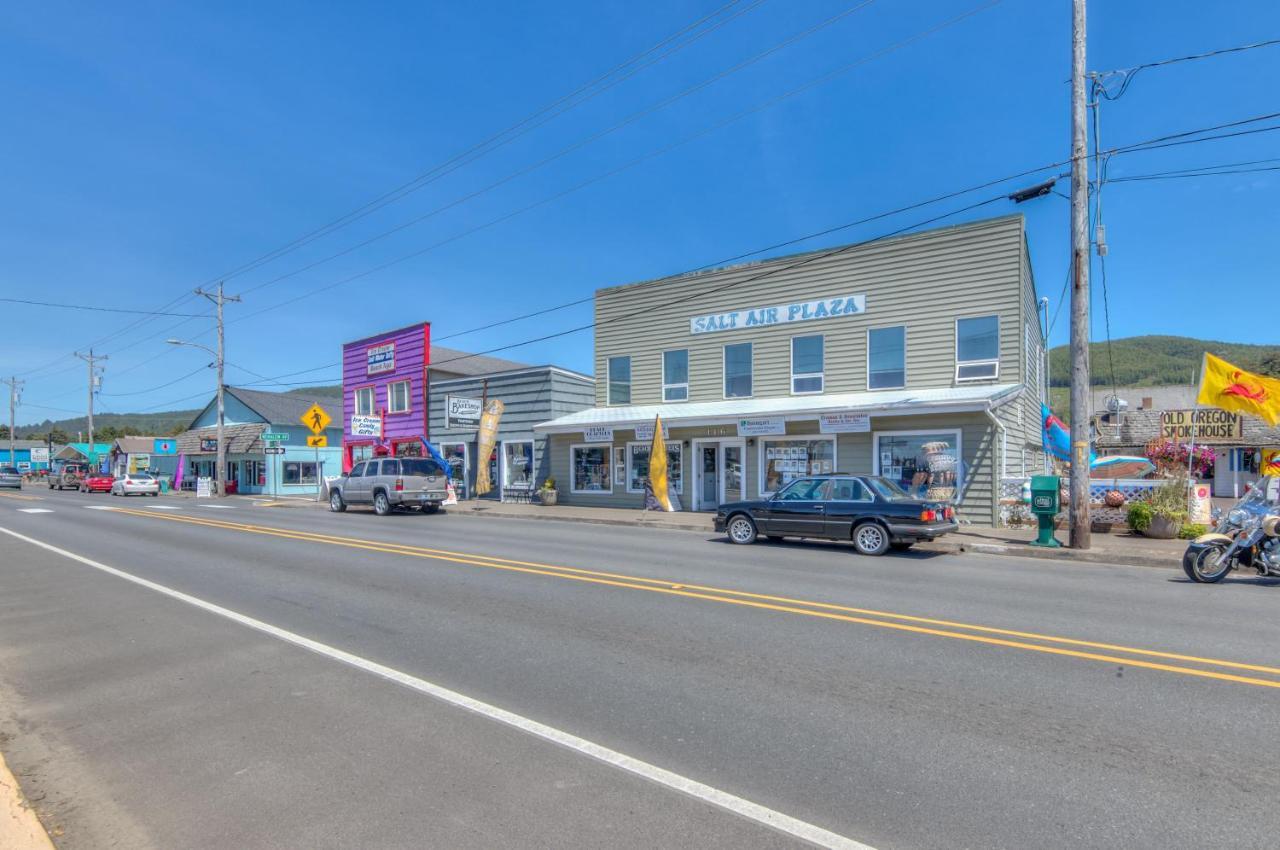 On The Rocks Villa Rockaway Beach Exterior photo
