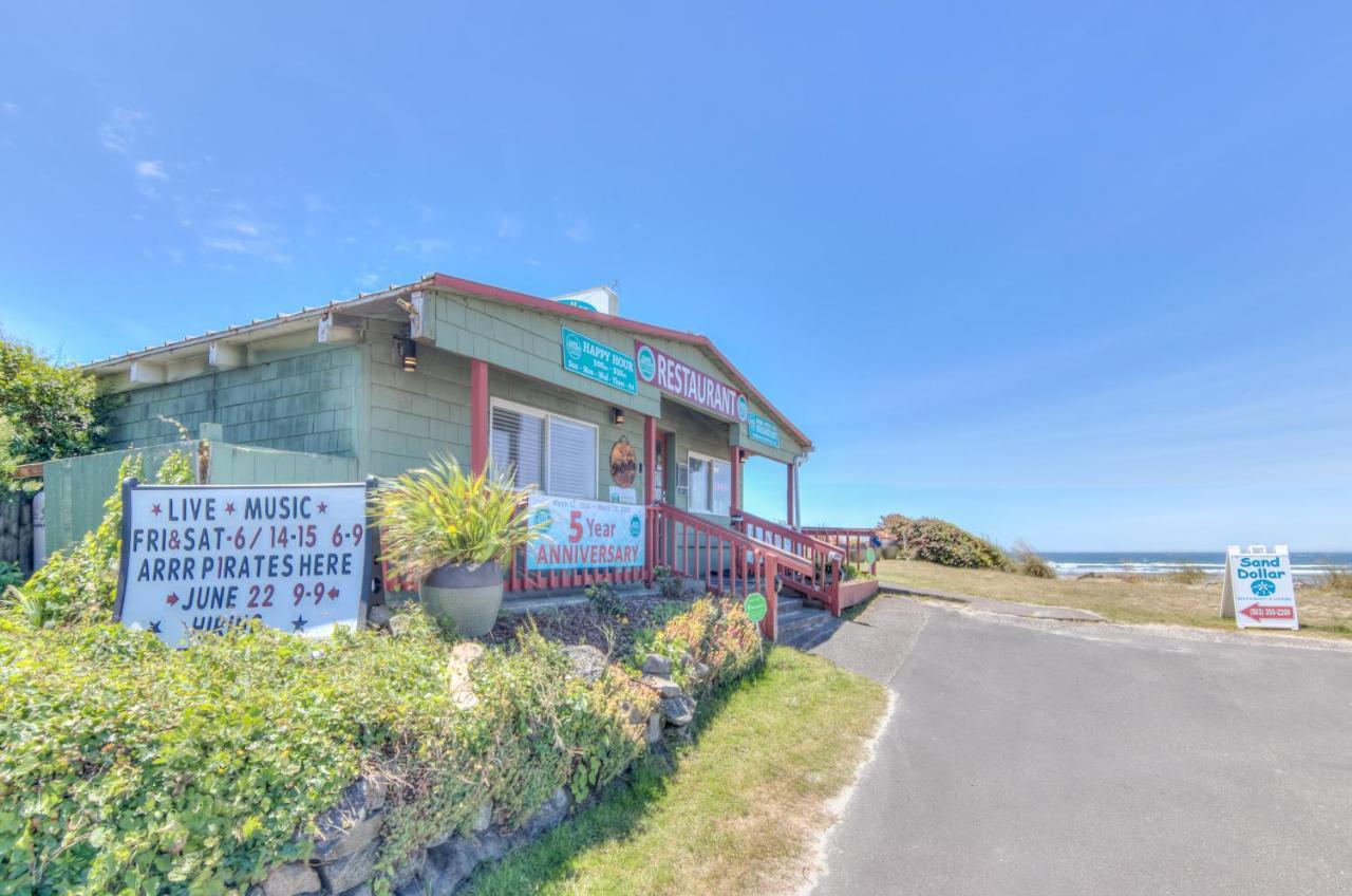 On The Rocks Villa Rockaway Beach Exterior photo