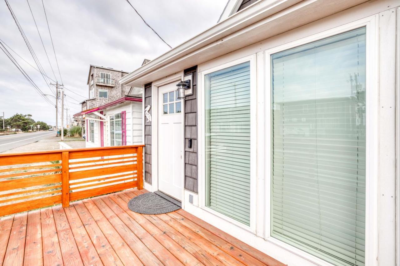 On The Rocks Villa Rockaway Beach Exterior photo